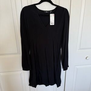 NWT Uniqlo V Neck Long Sleeve Black Mini Dress